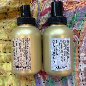 Davines Gold Hair Styling Duo both almost full - Primer & Seasalt spray
